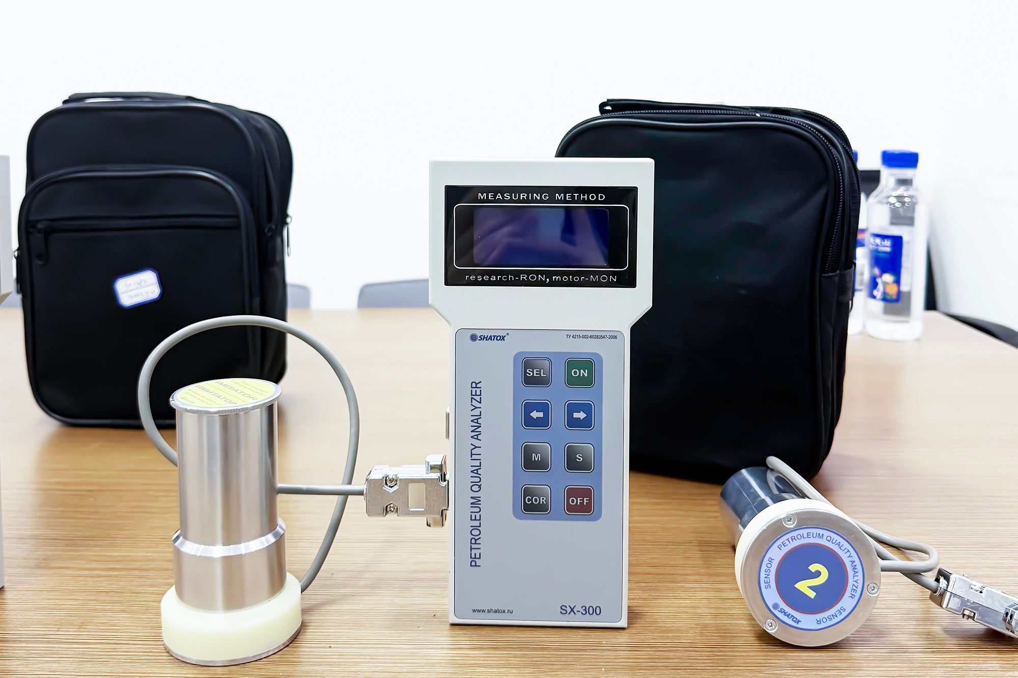 Portable Octane Meter & Cetane Number Tester for Gasoline & Diesel Fuels | SHATOX SX-150 / SX-250 / SX-300
